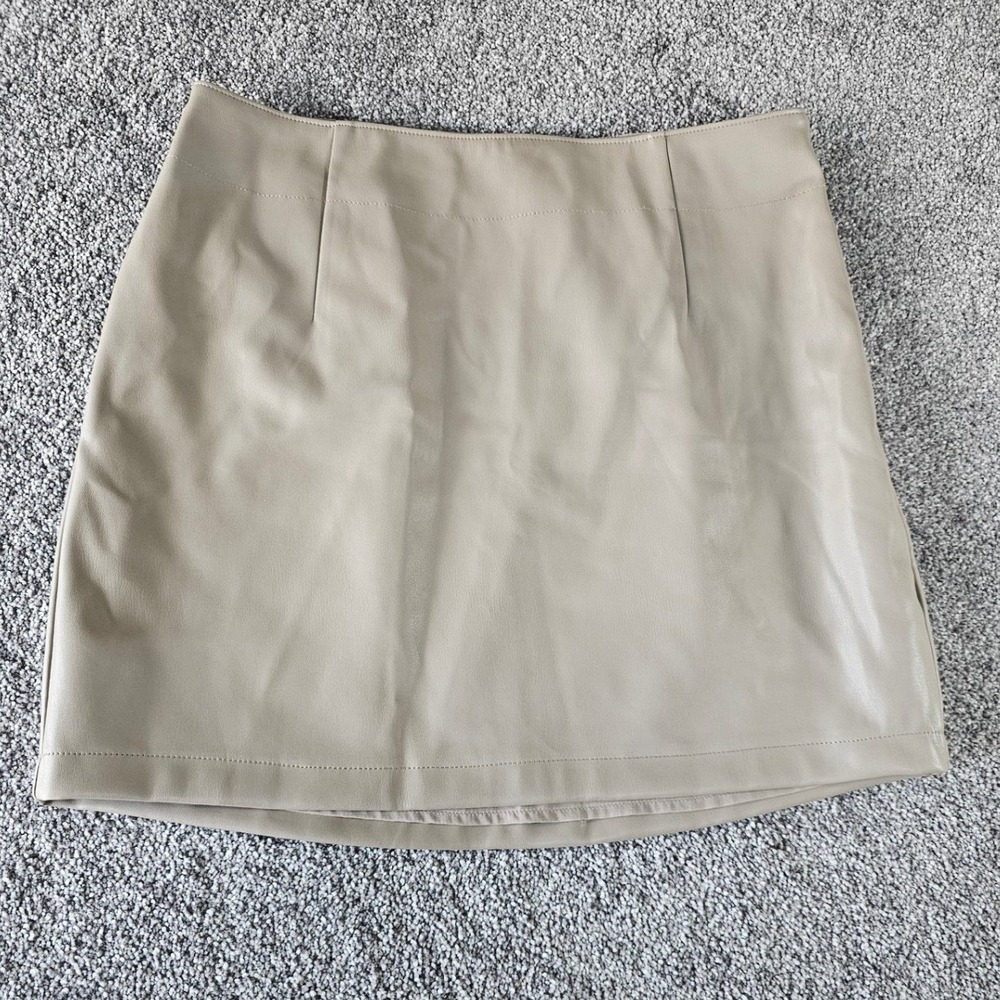 Abercrombie & Fitch MiniSkirt Womens Medium Taupe Vegan Leather Side Zip 186-143